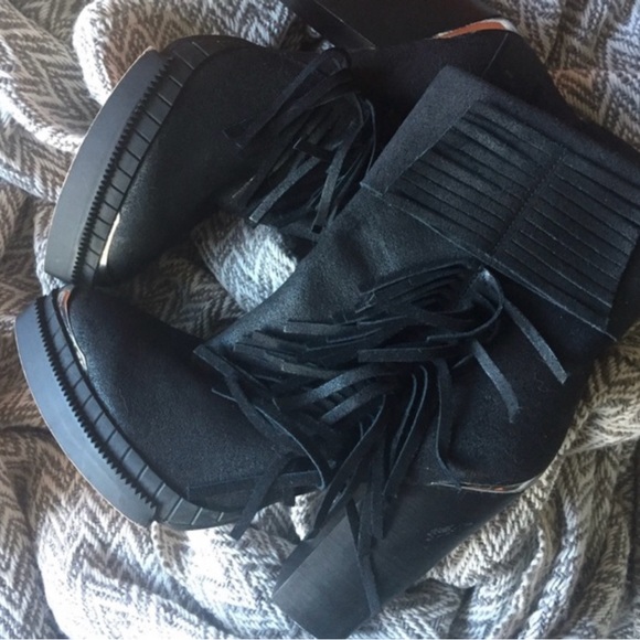 FANTASTIC FRINGE JEFFREY CAMBELLs - Picture 3 of 5